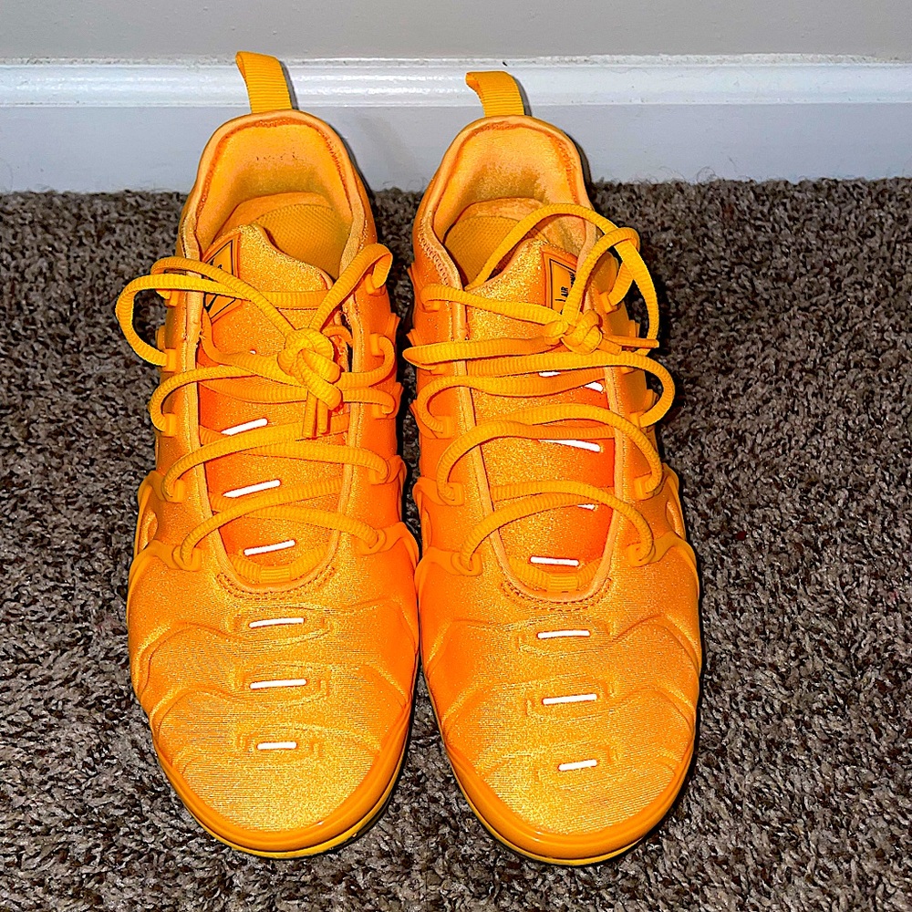Nike Womens Air Vapormax Plus Orange